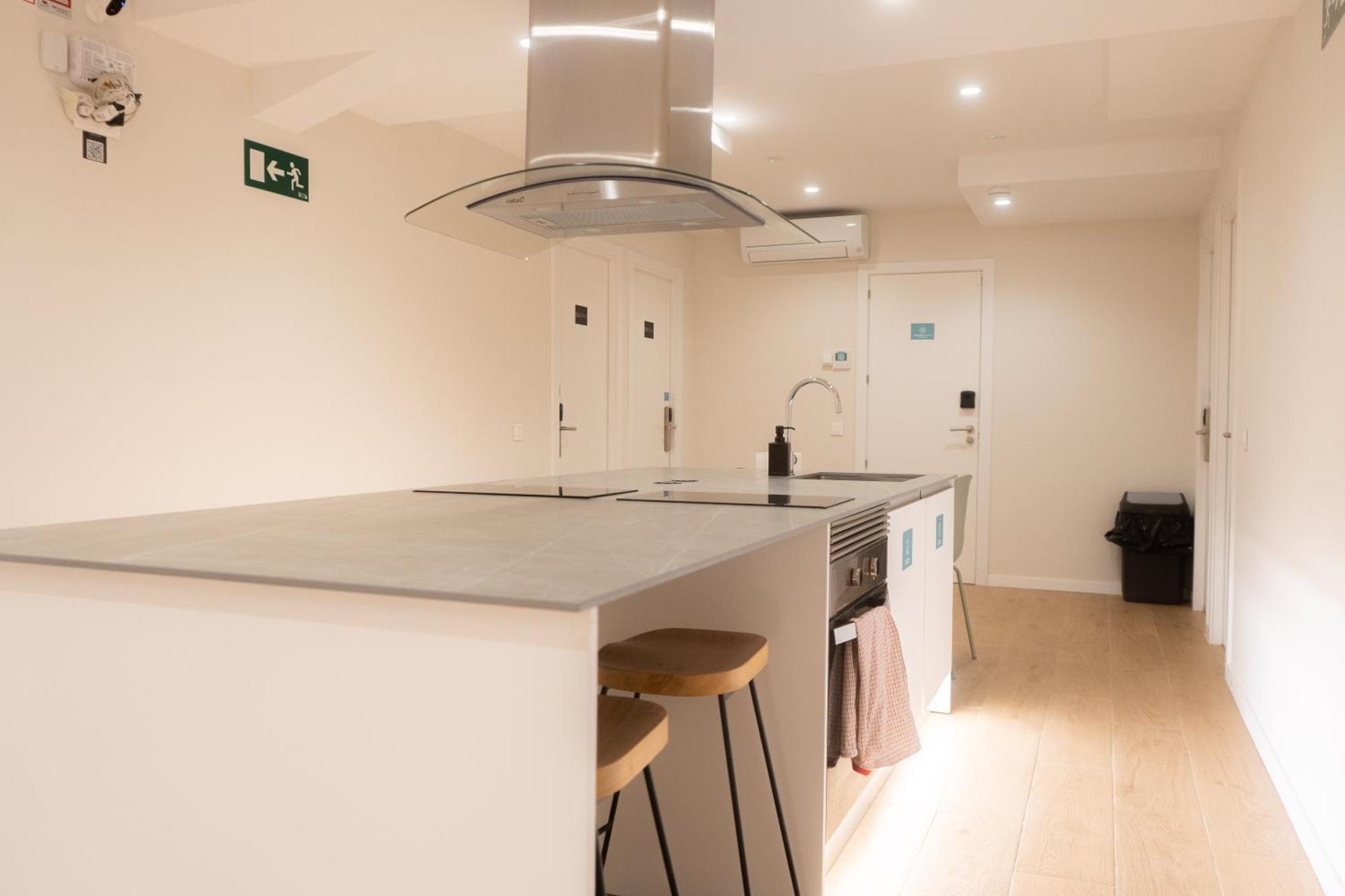 I'M Room Suites Nuevos Ministerios - Bernabeu 'Digital Access' マドリード エクステリア 写真