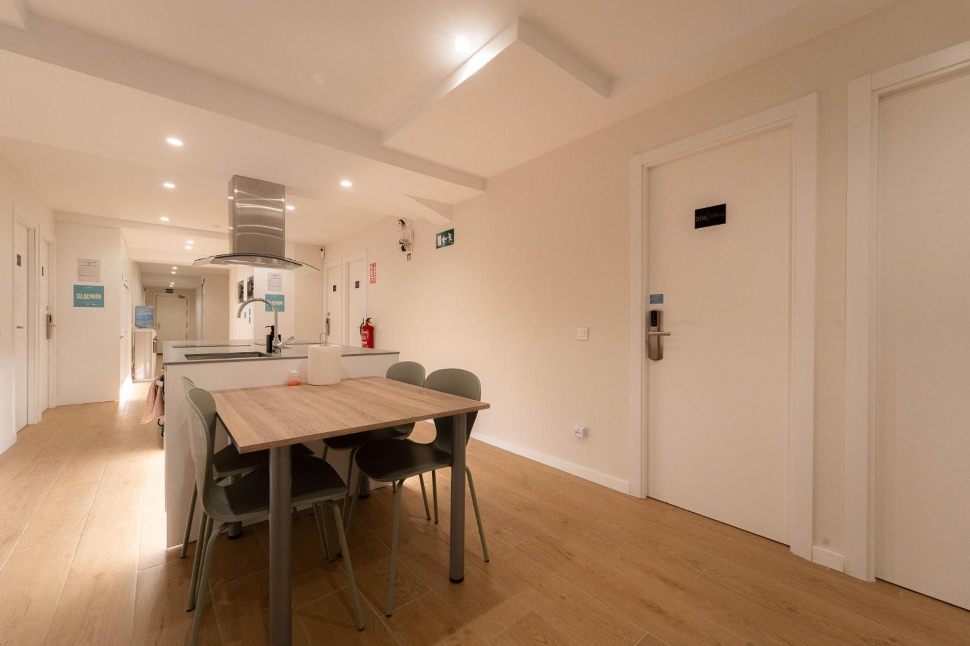 I'M Room Suites Nuevos Ministerios - Bernabeu 'Digital Access' マドリード エクステリア 写真